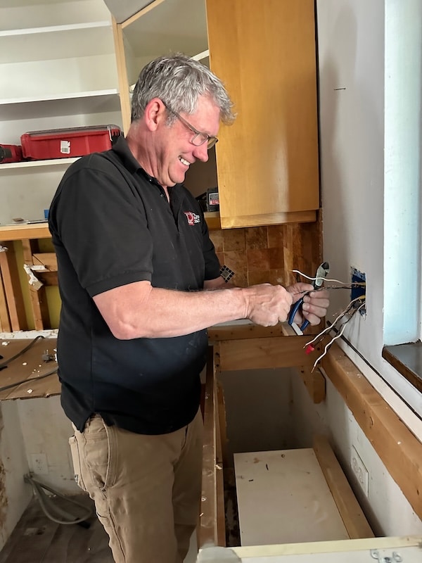 longmont colorado electrician
